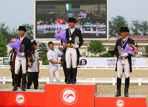 全国马术盛装舞步冠军赛落幕 刘涛夺冠 大陆赛马网.jpg