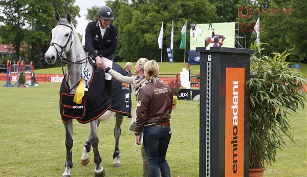 环球马术冠军赛汉堡站前三日比赛全记录