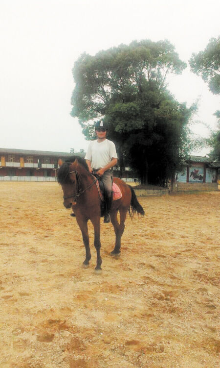 湖南都市牧马人积极组建湖南马术队