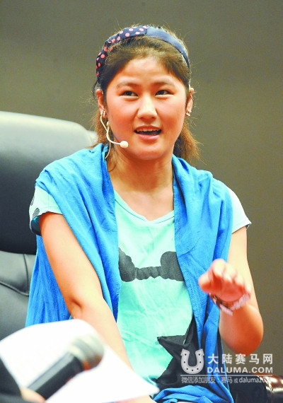 90后速度赛马女骑师舒兰:我想成为金牌骑师 大陆赛马网.jpg