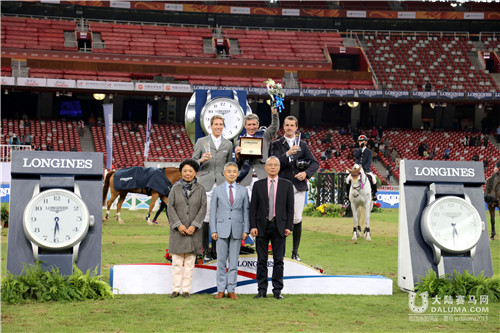 鸟巢马术大师赛完美收官：群雄鏖战 誉满鸟巢