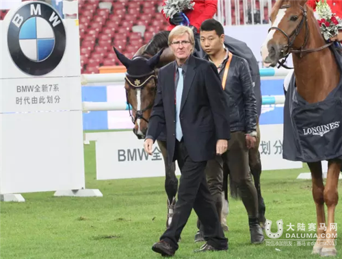 2015浪琴表北京国际马术大师赛回顾167.png