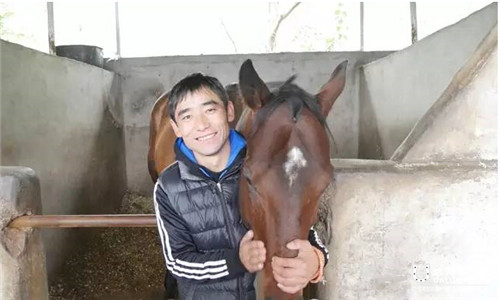 “宝刀未老” 赛前名将专访:速度赛马 不言悔7.jpg