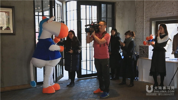 骑域国际青少年骑士院北京东五环骑士院盛大开幕 大陆赛马网 (6).jpg