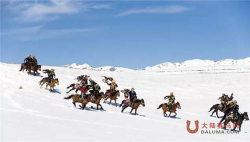 “马背风情”哈萨克族传统文化活动 赛马点燃草原激情.jpg