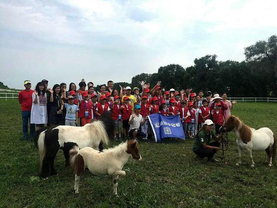 体验骑士风采 龙江旅游小记者学马术活动圆满结束