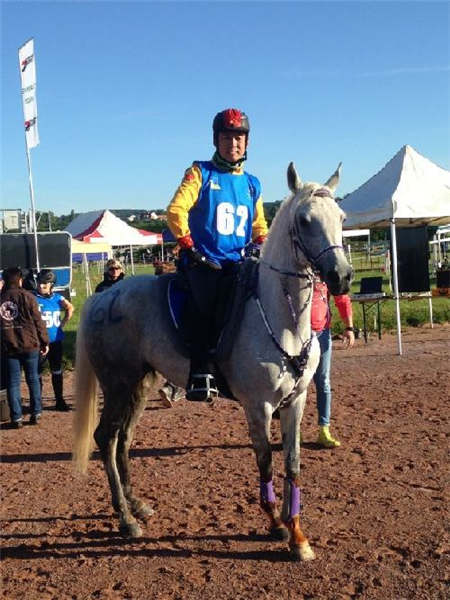 中国骑手取得参加2016年国际马联马术耐力世界锦标赛资格 2.jpg