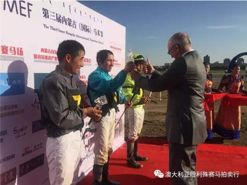 200万赛事奖金赞助,殷利殊持续助力中国赛马!48.jpg