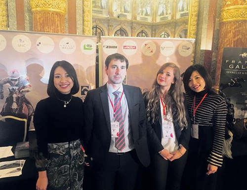 法国华人旅游界人士欲推“马文化”吸引中国游客 2.jpg