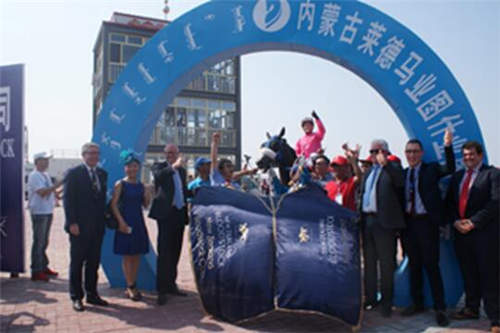 于谦旗下赛马“大谦世界”首夺“新西兰纯血马公司杯”冠军