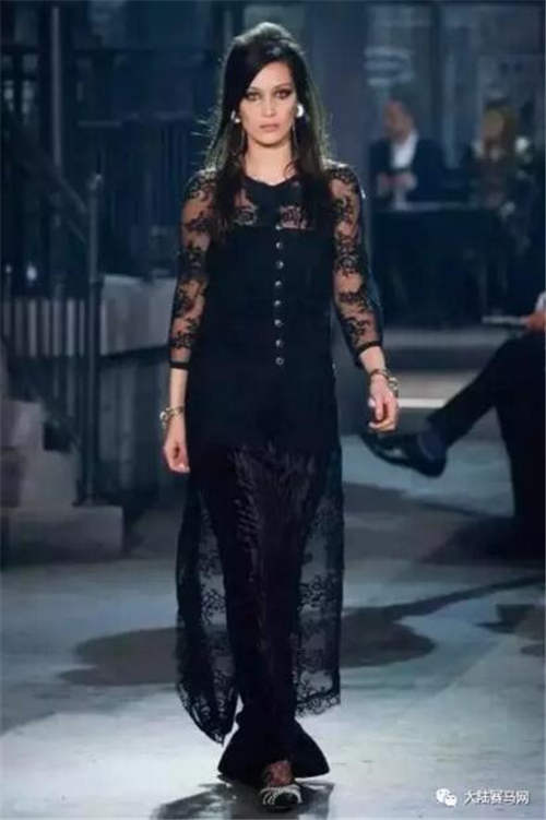 她是马术骑手,也是今年最红模特,丧着脸就能被时尚圈宠爱45.jpg