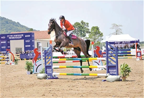 江浙沪马术公开赛奉化举行