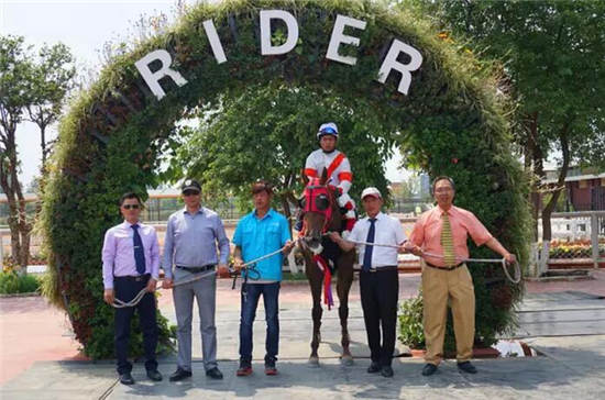 中信莱德嘉丽泽赛马日
：高尔夫之旅�、风花雪月、名门战将冠军表现