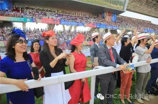 艺术家、CHC驭马风尚大使李晓玲:赛马是高品质生活方式的呈现8.jpg