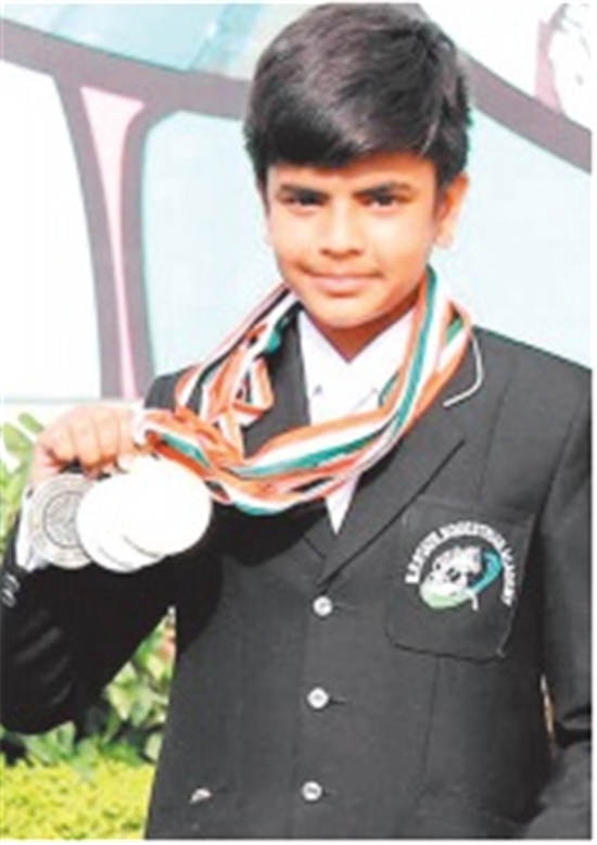 14岁男孩Pranay迄今为止已经收获66枚奖牌02.jpg