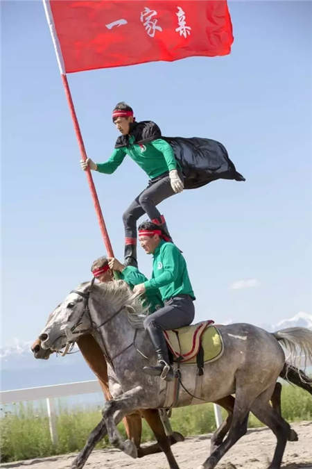 2017中国速度赛马大奖赛(昭苏站)6月24日激情开赛.webp (9).jpg