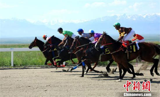 2017年中国速度赛马大奖赛(昭苏站）开赛 总奖金90万元