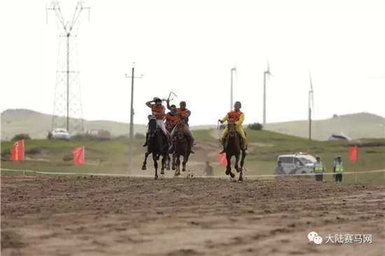 明星上阵,全民赛马:中华民族大赛马•科右中旗站“捧红”翰嘎利湖.webp (24).jpg