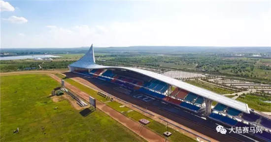 草原明珠经济转型大手笔:“鄂尔多斯金杯”纯血速度赛马6.24开幕2.jpg