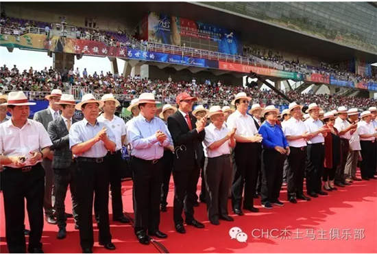 草原明珠经济转型大手笔:“鄂尔多斯金杯”纯血速度赛马6.24开幕6.jpg