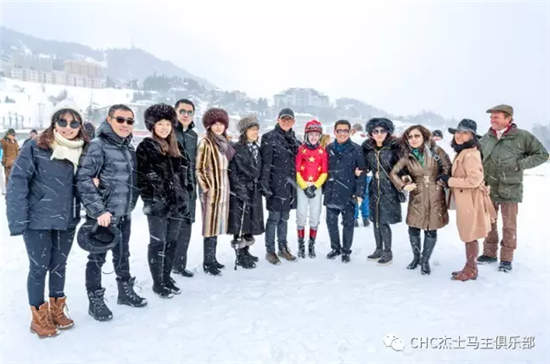 瑞士雪地赛马节:CHC赛驹再次出赛,马主感受别样驭马风情 (2).jpg