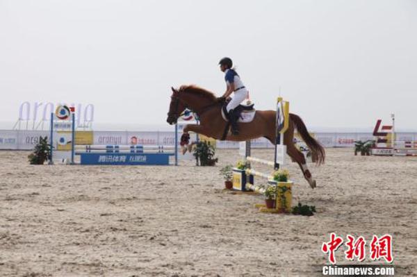 阿那亚杯马术超级大奖赛北戴河新区开赛