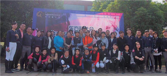 东方骑仕会第二届会员马术障碍赛圆满落幕�！