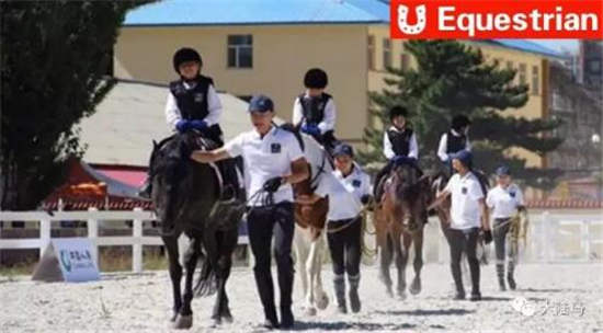 呼和浩特两个月超过2000名中小学生参加马术课