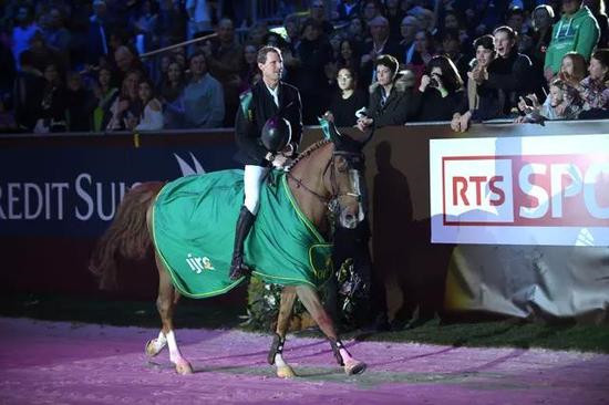 日内瓦国际马术节:法国骑手登顶劳力士十强赛3.jpg