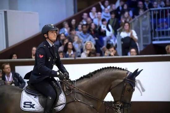 日内瓦国际马术节:法国骑手登顶劳力士十强赛10.jpg