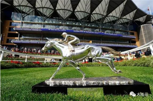 赛马场上真有友谊第一、比赛第二的正式赛事:2017识价杯赛马会2.jpg