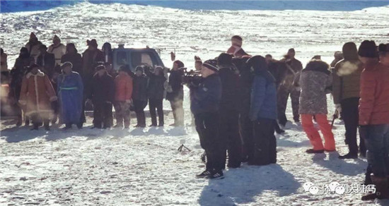 新疆冬季赛马-大陆赛马网 (4).jpg