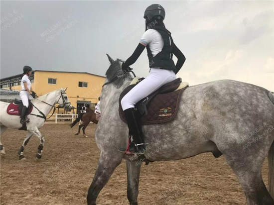 hit-air来啦!护甲界“特斯拉”亮相中联骑士联盟十五周年马术嘉年华 (5).jpg