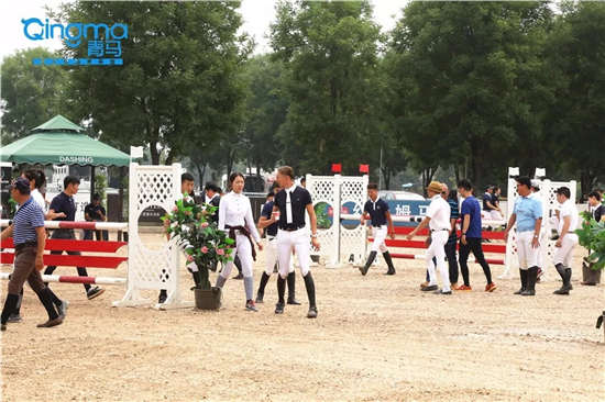 小将陈柄良一日双冠�：172对人马组合角逐2018“鸟巢之路”第二站首日赛事