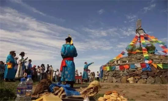 为期五天内容丰富
：莱德马业助力打造“2018年科右中旗赛马旅游活动周”