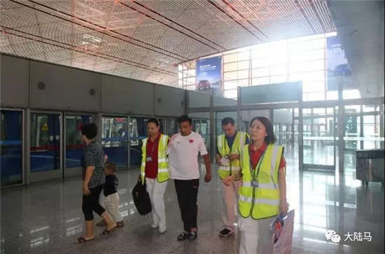 勇士回国！亚运会马术骑手乔伦巴特顺利抵京