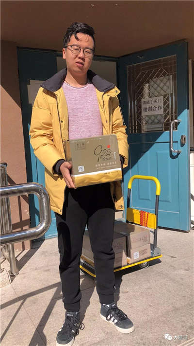 上周2人同时猜对最佳练马师&骑师=张明亮+陆金贵
，本周六1000元大奖依然等你�！