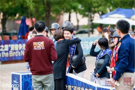 “鸟巢之路”北京赛区第二站红朗姆110cm级别：骑手陈柄良成功卫冕