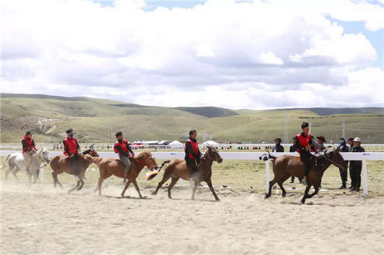 “中国赛马文化之乡·理塘”6月赛马比赛圆满收官