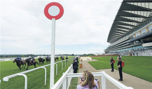 2020英国皇家阿斯科特赛马会空场中拉开战幕 大陆赛马网 (1).jpg