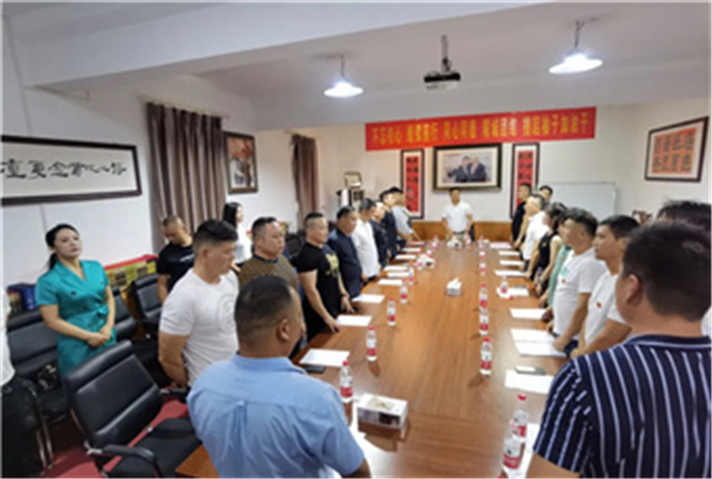 二届年青马大赛25日安平举办,法国球星斥资250万买赛马 (5).jpg