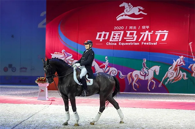 2021年中国马术节继续在安平举办:今年6项赛事精彩瞬间全回顾(4).webp.jpg