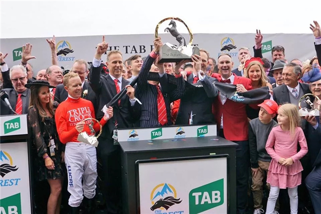 中国马主联盟澳洲初露锋芒:“玉龙+黄丁林+日发牧马堂”联合发威! (5).jpg