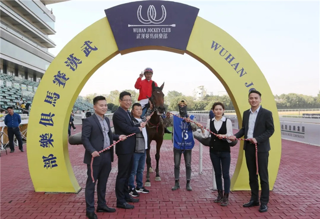 马主付永斌、侯兴建、安志强、周小强旗下四驹问鼎2020武汉第三赛马日(4).webp.jpg