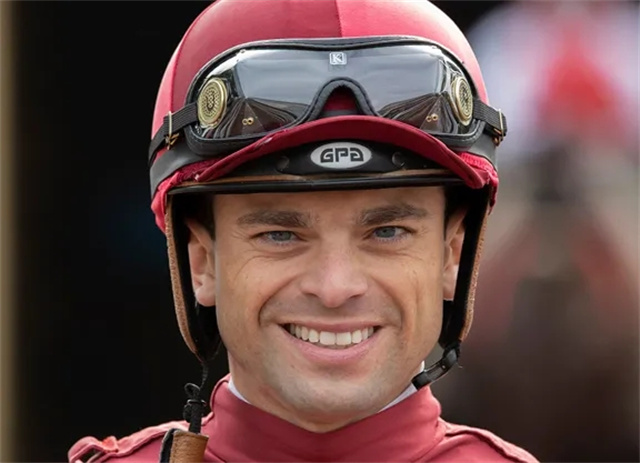 意大利骑师李宝利因疫情检测过期被赶下飞机无缘沙特杯赛马日 大陆马 赛马 (1).jpg