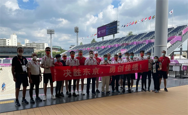 栾树,于谦,黄晓明,赛马,马术,汪峰,黄渤,吴京,冯小刚 (2).jpg