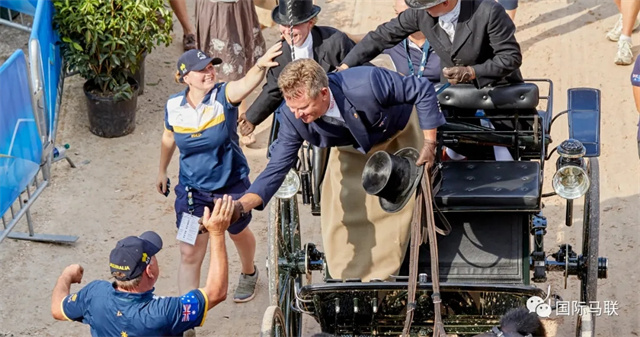 马闻早报丨2022国际马联大赛展望,香港赛马场新冠阳性确诊者为马主 (2).jpg