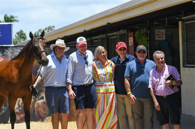 马闻早报丨武汉政协会议胡越高为马产业建言,CHC澳洲继续大手笔豪购 (1).jpg