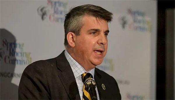 澳洲一位赛马女员工确诊新冠致维多利亚州七个马房暂时停摆 大陆赛马网.jpg