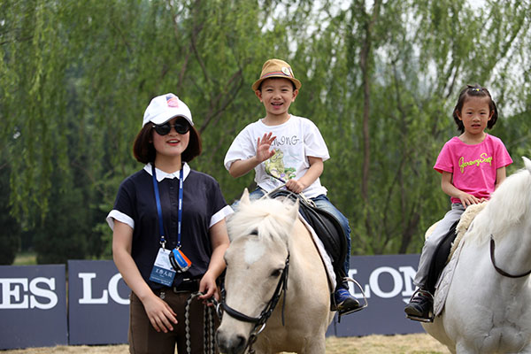 马术世界杯“亲民”体验五一黄金周 大陆赛马网